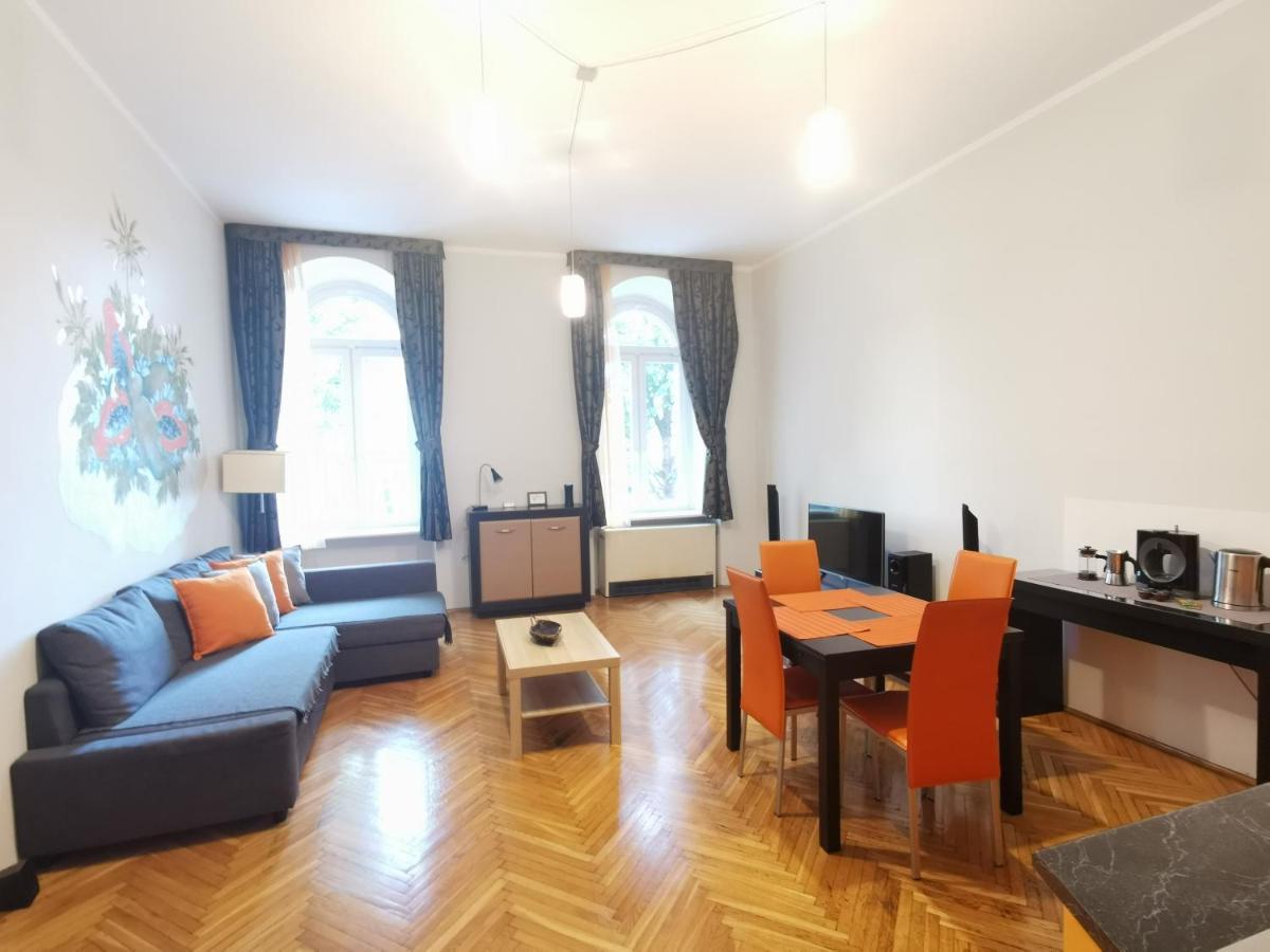 Deluxe Suite ul Św Sebastiana 22